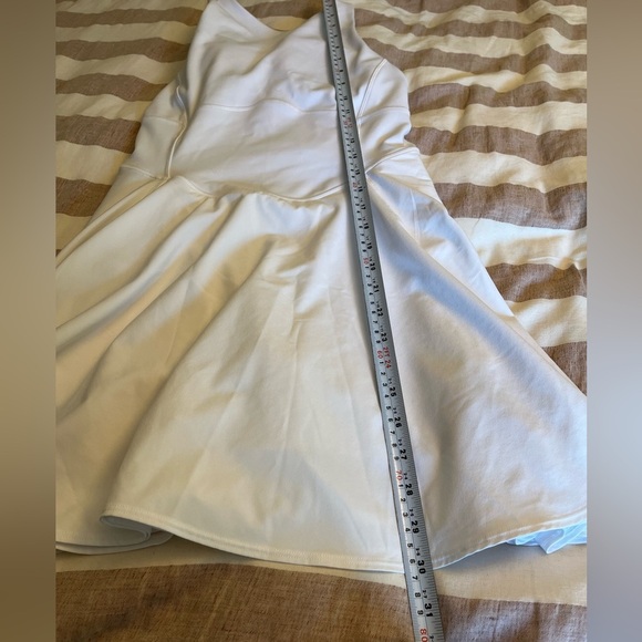 Lululemon "2022" Court Crush Dress
White Size 6 Tennis, Golfing, activewear - Picture 15 of 16